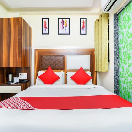 Hotel Harsha International New Delhi Bagian luar foto