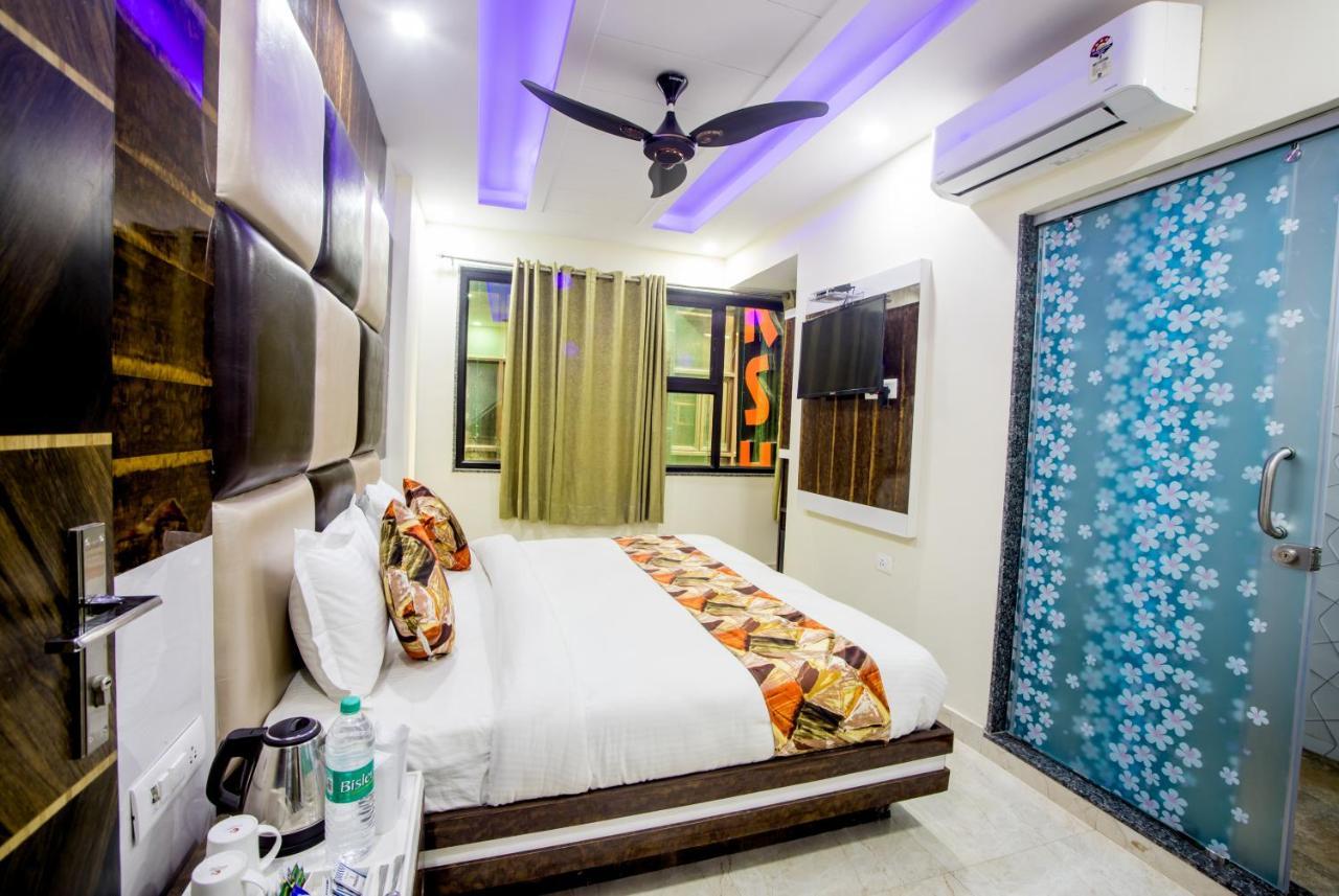 Hotel Harsha International New Delhi Bagian luar foto
