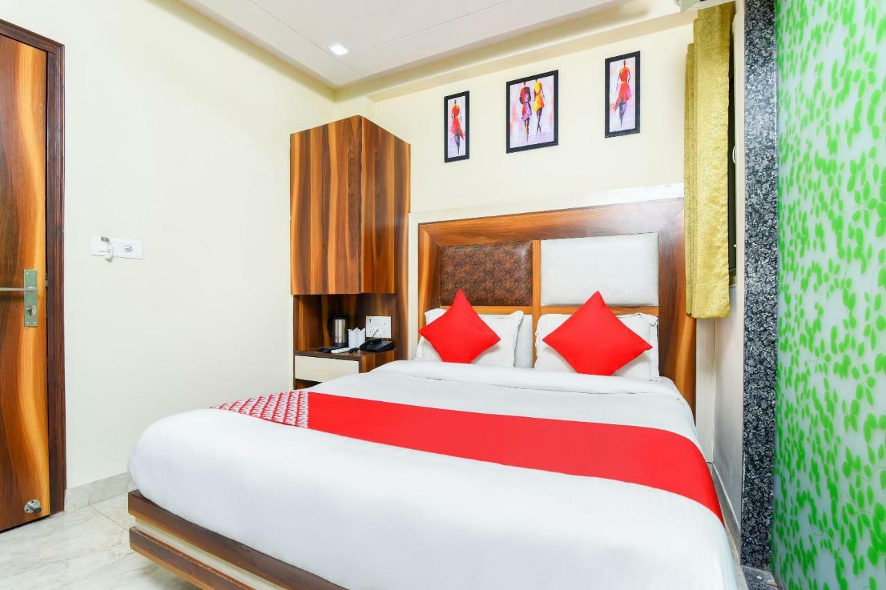 Hotel Harsha International New Delhi Bagian luar foto