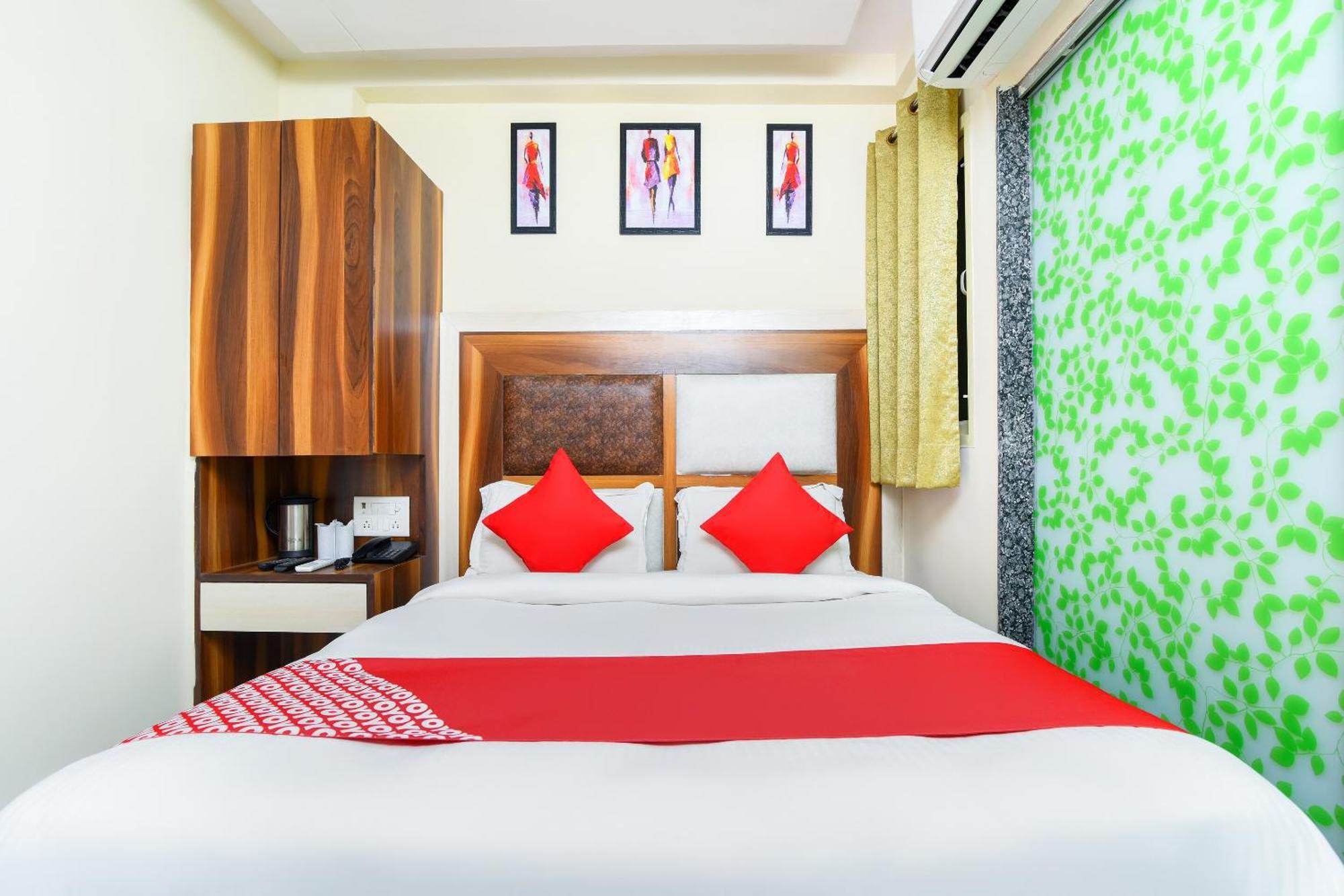 Hotel Harsha International New Delhi Bagian luar foto