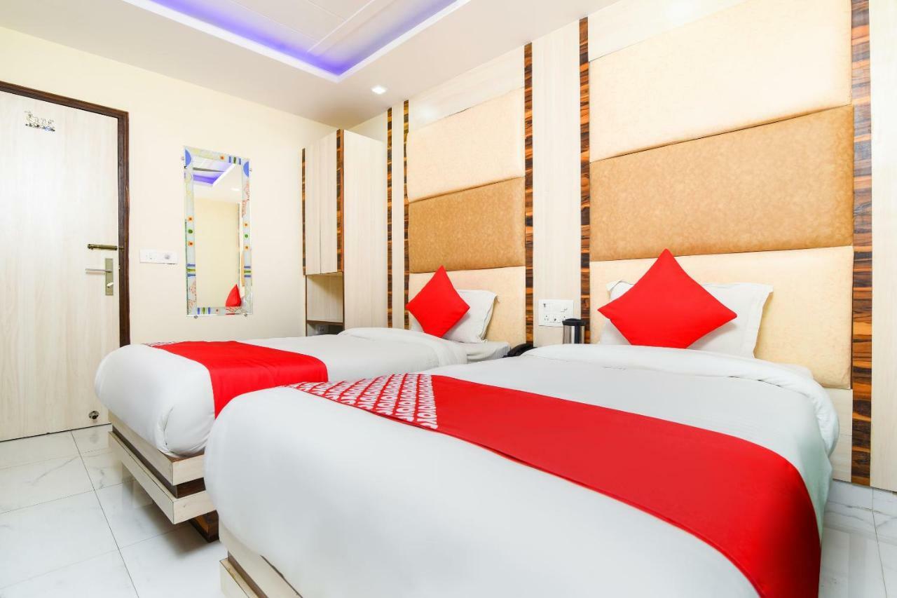 Hotel Harsha International New Delhi Bagian luar foto